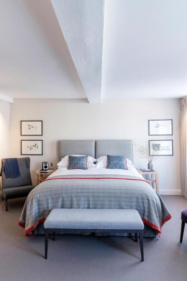 Old Bank Hotel Oxford Exteriér fotografie A bedroom at The Hari