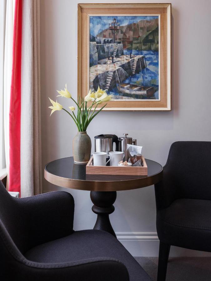 Old Bank Hotel Oxford Exteriér fotografie A coffee tray in a hotel room