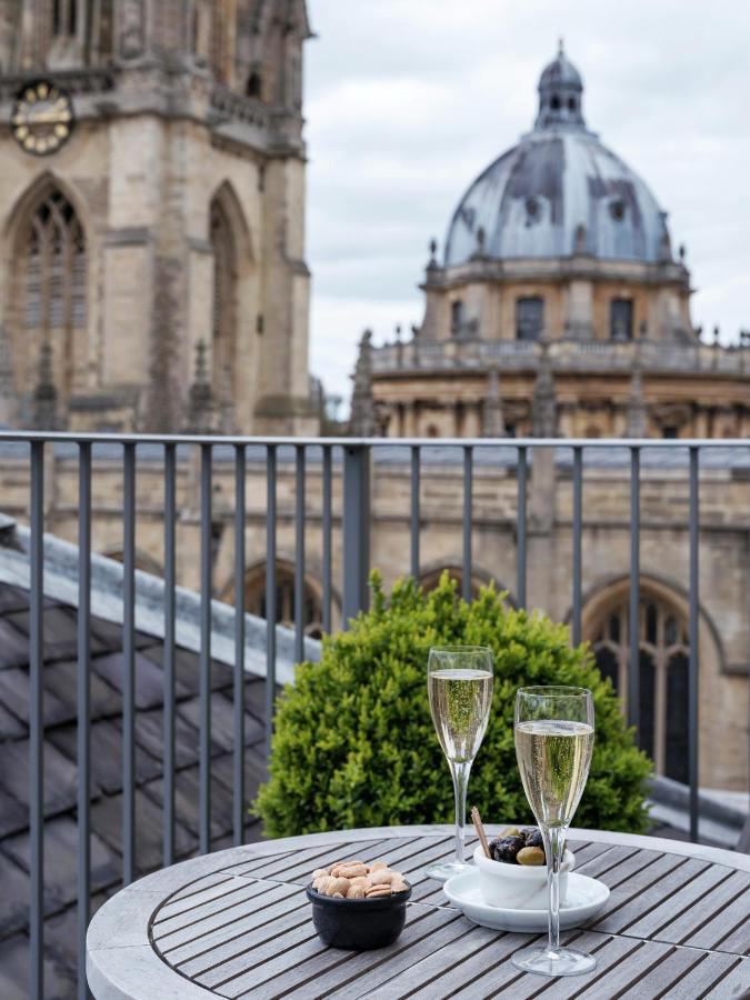 Old Bank Hotel Oxford Exteriér fotografie The view from the hotel's rooftop