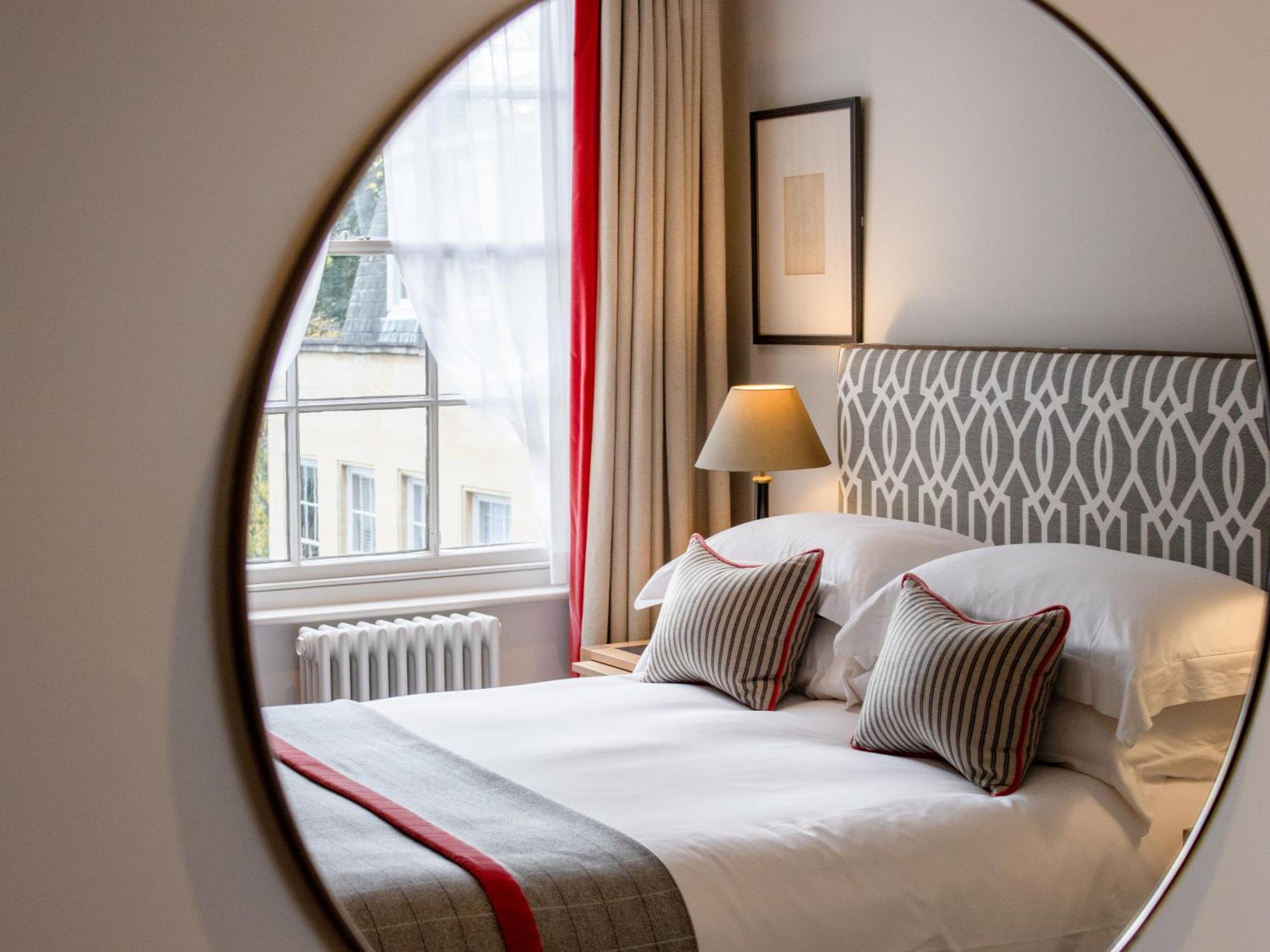 Old Bank Hotel Oxford Exteriér fotografie A bedroom at the hotel
