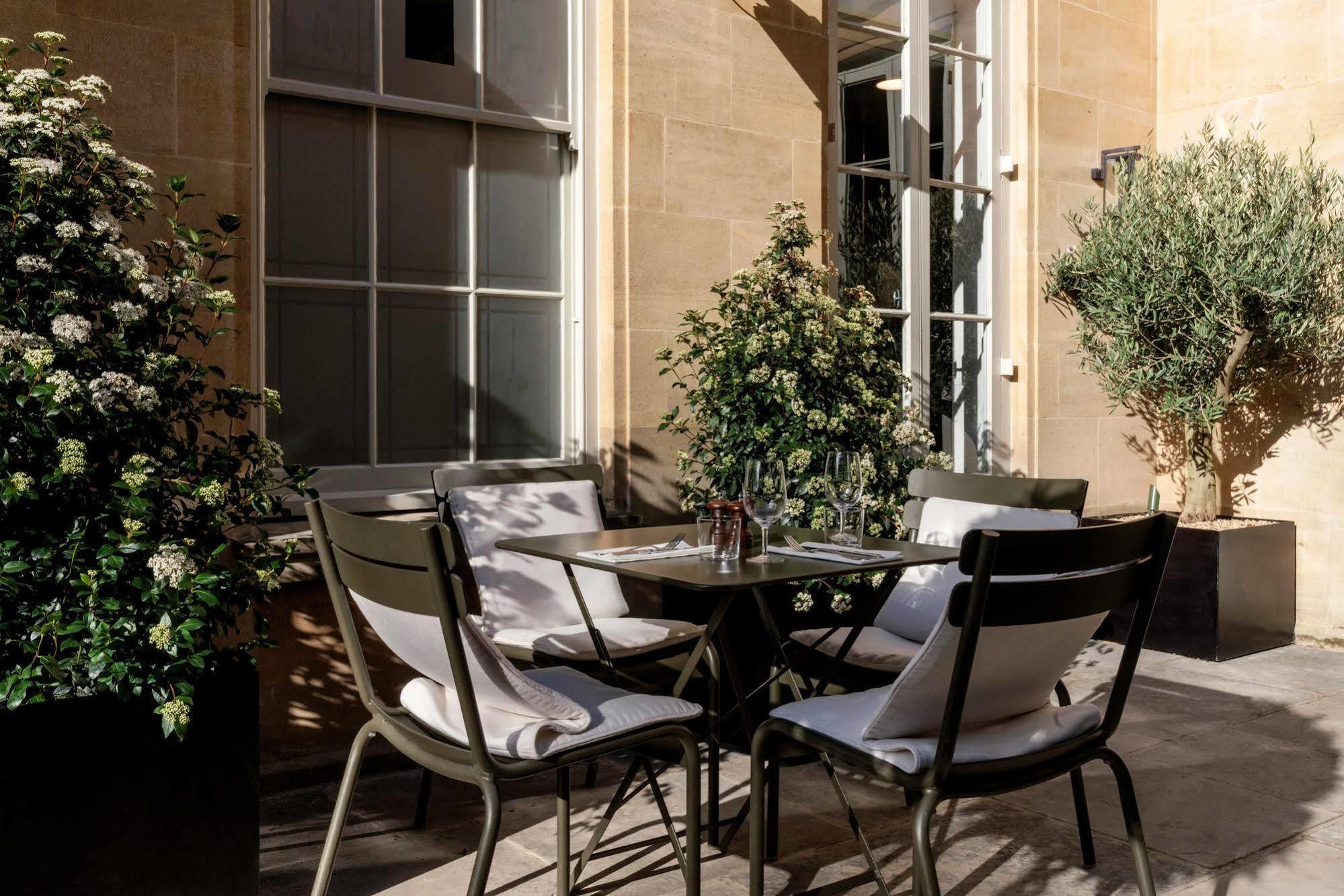 Old Bank Hotel Oxford Exteriér fotografie The terrace at The Ivy