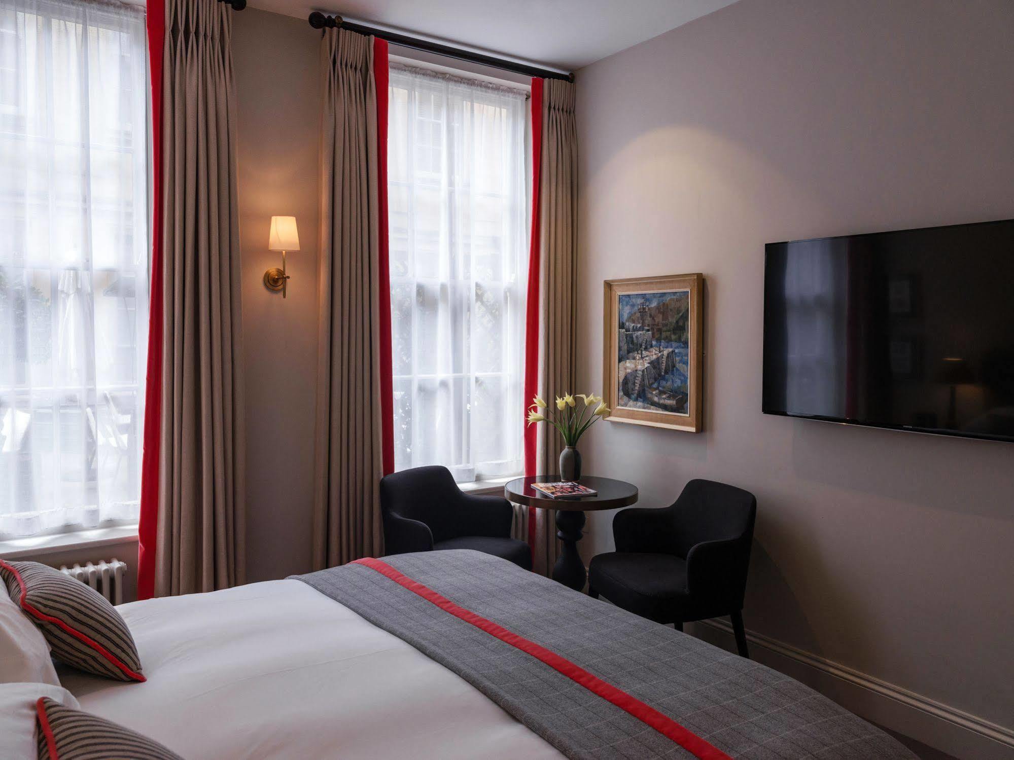 Old Bank Hotel Oxford Exteriér fotografie A bedroom at the hotel